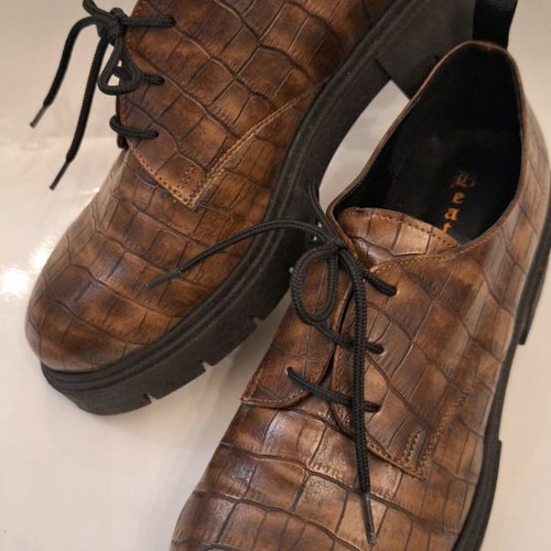 Beatrice Brown Oxford No39 New with Laces and Comfortable Sole
