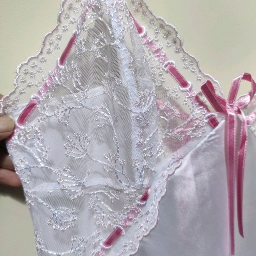 Satin robe and nightgown set like new, white and pink