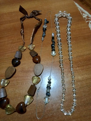 Necklaces like new, set of 3 with various designs and lengths