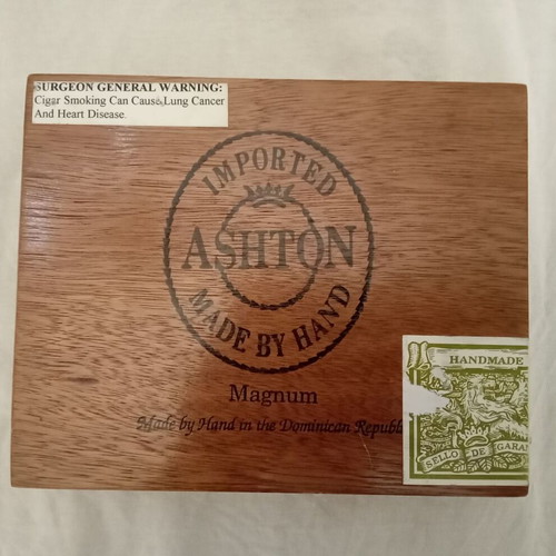 Ashton Magnum cigar box used, wooden