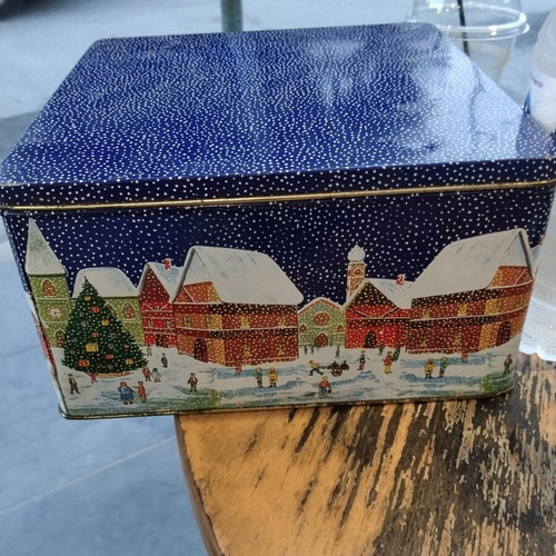 Vintage metal boxes collection used, pack of 10