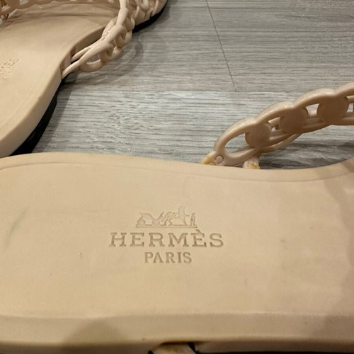 Hermès Rivage sandals size 40 like new, beige rubber chain design
