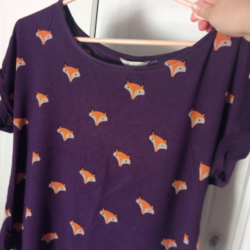 Peacocks purple short-sleeve shirt with fox design like new, size 40/L