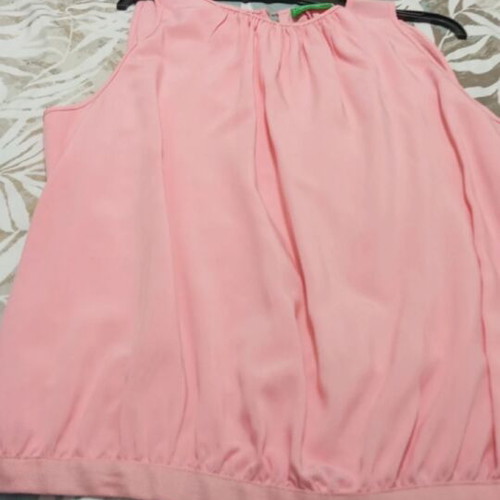 Benetton sleeveless top pink like new
