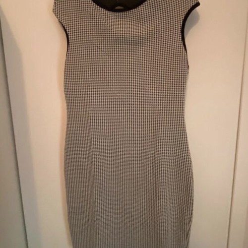 Piazza Italia dress new, beige