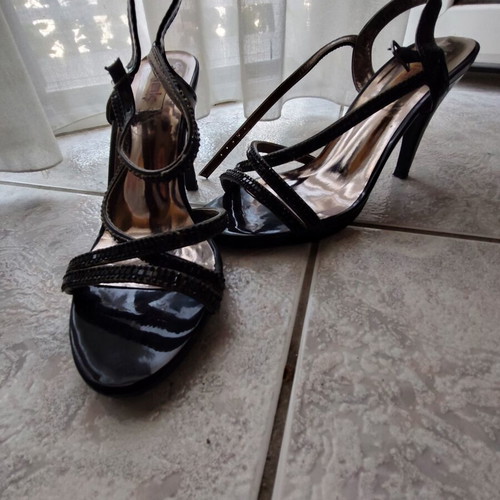 Nak Shoes black pumps size 38 like new