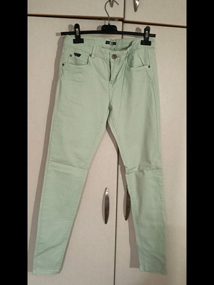 Pull & Bear pistachio denim pants like new, size M