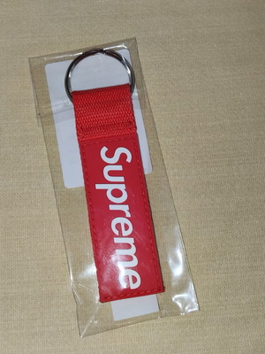 Supreme keychain new, red