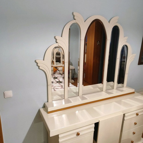 Dressing table with chair used and drawers on both sides
