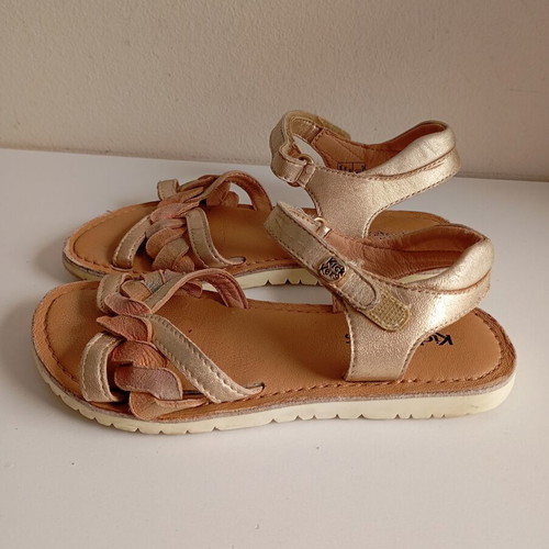 Kickers leather sandals for girls size 31 used, beige and gold