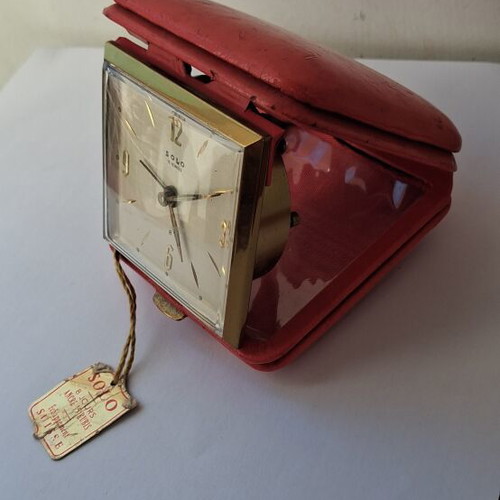 Solo 15 Jewels France travel alarm clock like new, mechanical