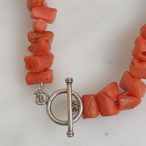 Necklace with large natural coral pieces, 50 cm
