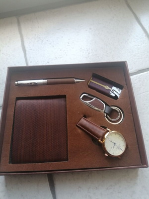 Men's gift set new with wallet, keychain, watch, pen, lighter