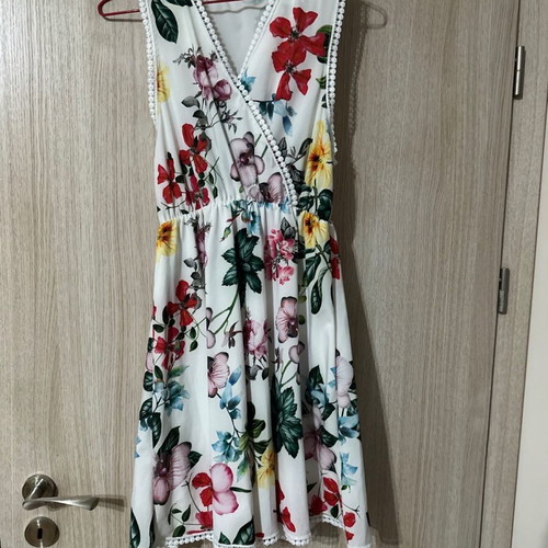 Women's dress new, unworn