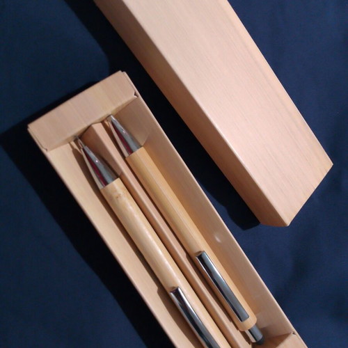 Pen and mechanical pencil set new, beige wood in box