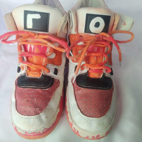 DIY shoes used, athletic size 37 white with Scorpion design