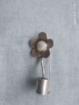 Handmade daisy brooch in 925 silver with shell and sea eye new