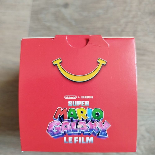 Super Mario Galaxy figure new, decorative and hangable