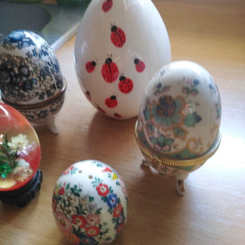 Vintage decorative egg collection like new