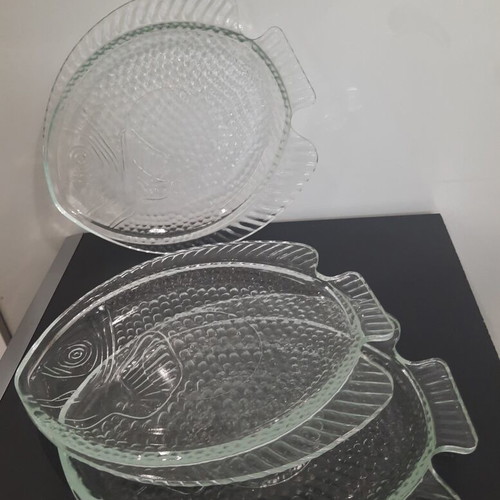 Vintage glass fish-shaped plates Arcoroc France, set of 3, like new