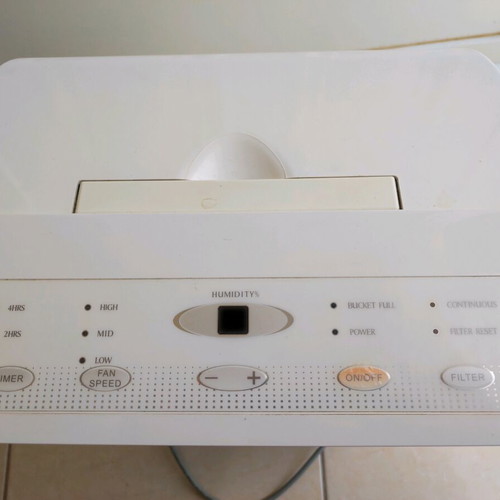 Gree dehumidifier used 12lt/24h with 4-liter tank