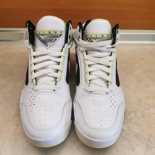 Nike Air Flight Lite Mid 40 like new leather basketball shoes
