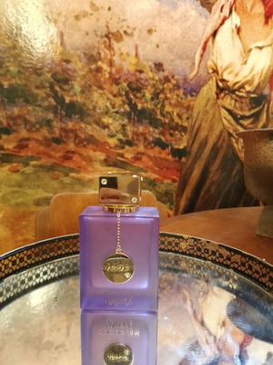 Club de nuit Maleka by Armaf tester 2 ml like new