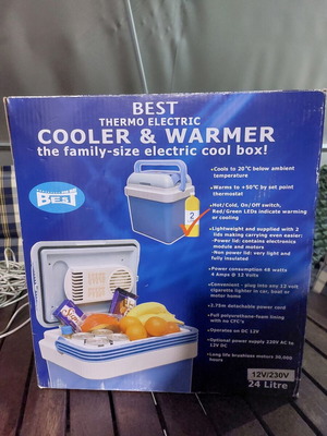 Portable electric car cooler 24 liters like new
