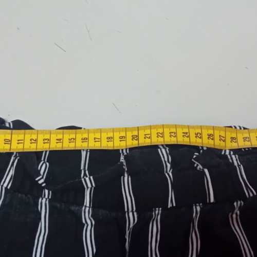 Women's black and white striped pants like new, elastic waist, XL