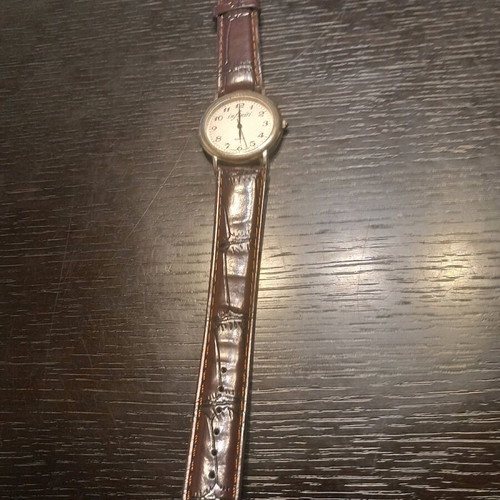 Infinity wristwatch used quartz