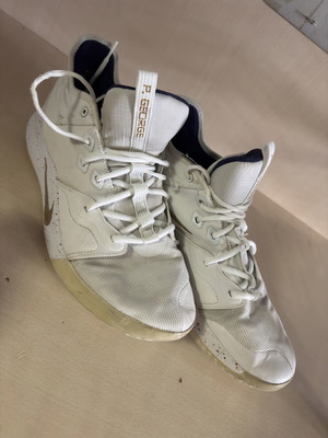 Nike PG 3 athletic shoes used, size 47, white and gold