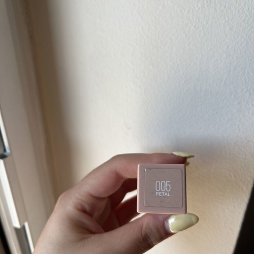 Maybelline 005 Petal Lipgloss lightly used