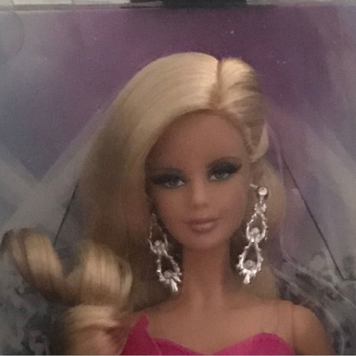 Barbie Red Carpet Pink Gown new, collectible 2014