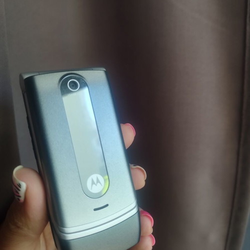 Motorola W377 mobile phone, gray
