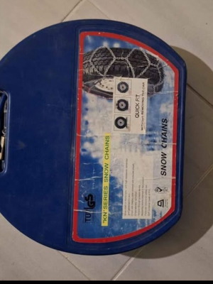 Car snow chains like new