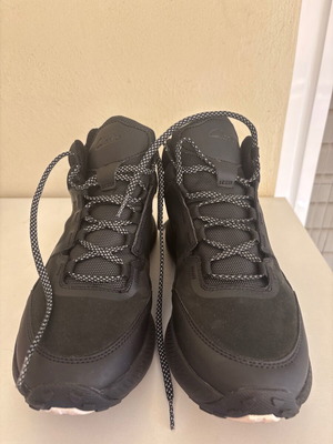 Clarks men's boots size 42 like new, waterproof, mimic grip