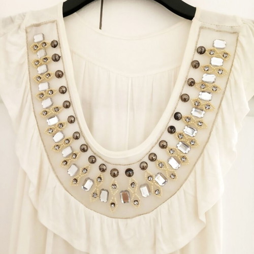 Blouse dress used with stones in white color size M