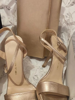Mourtzi sandals pink gold size 36 used, very soft with anti-slip sole