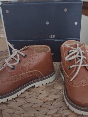 Babywalker leather boots No 22 vintage look like new