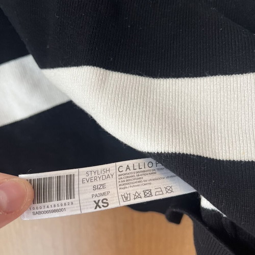 Calliope Cropped Striped Knit Top XS like new, black and white