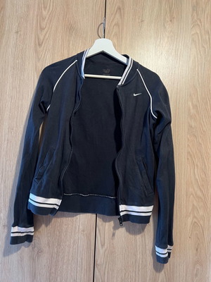 Nike women's jacket new, size S