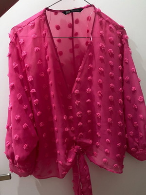 Zara fuchsia blouse shirt like new, size M