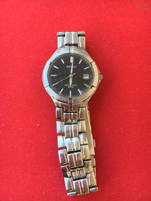 Vintage Seiko ρολόι μεταχειρισμένο με γρατζουνιές στο κρύσταλλο