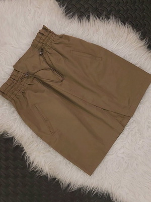Stradivarius women's mini skirt size S like new, beige brown