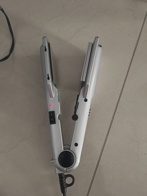 Hair Straightener 2 in 1 used with wide plates
