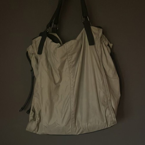 Burberry shoulder bag beige like new