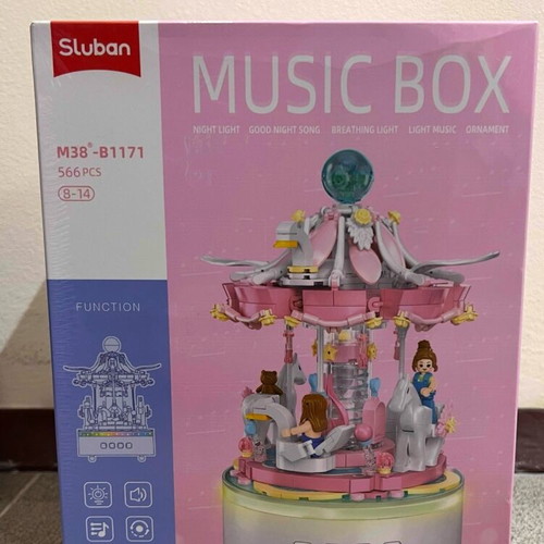 Carousel building blocks new with sound light and motion 566 pieces