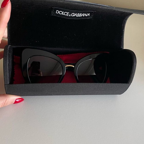 Dolce & Gabbana sunglasses cocobolo style butterfly, like new, black