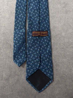Silk tie like new
