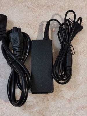 Asus laptop power adapter new without packaging
